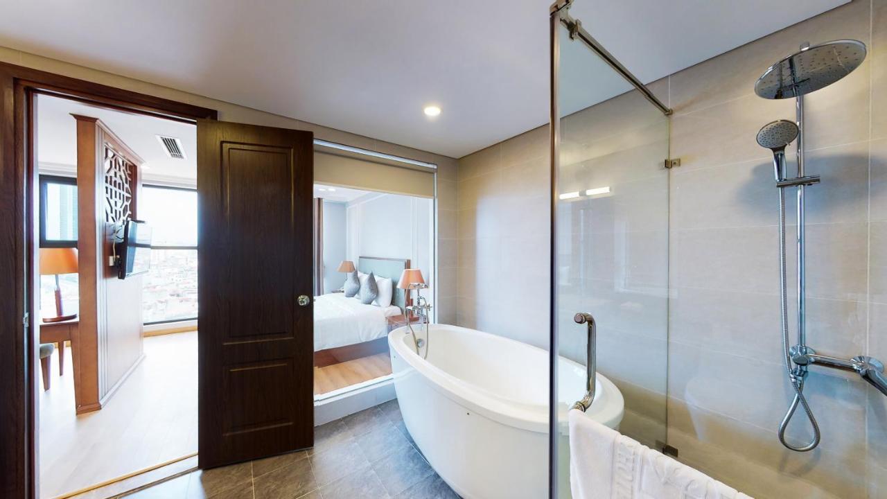 Cau Giay Hotel - By Bay Luxury Hanoi Exteriör bild