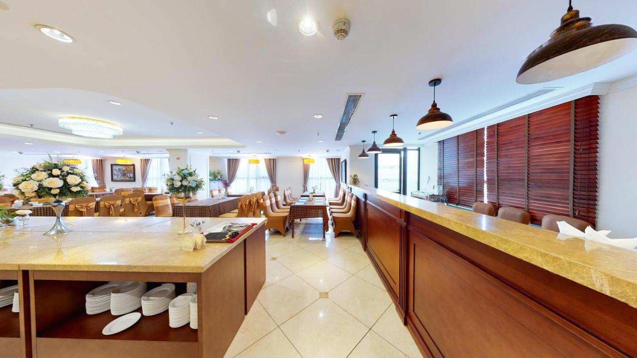 Cau Giay Hotel - By Bay Luxury Hanoi Exteriör bild