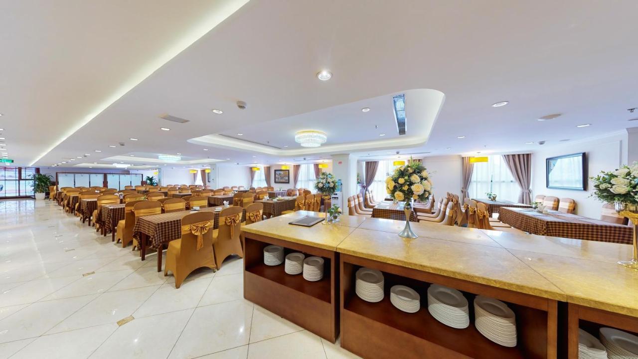 Cau Giay Hotel - By Bay Luxury Hanoi Exteriör bild