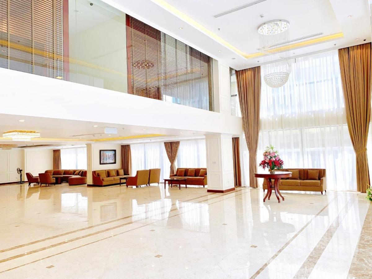 Cau Giay Hotel - By Bay Luxury Hanoi Exteriör bild