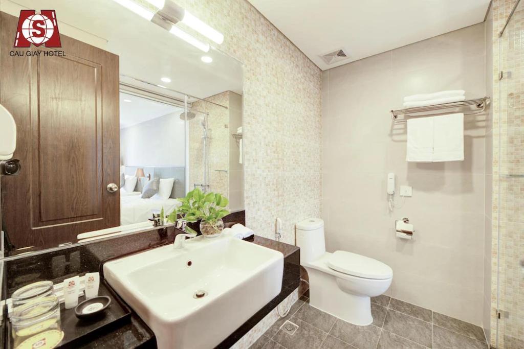 Cau Giay Hotel - By Bay Luxury Hanoi Exteriör bild